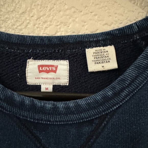 Levi’s vintage style blue crew sweater. Mens M - Picture 3 of 3